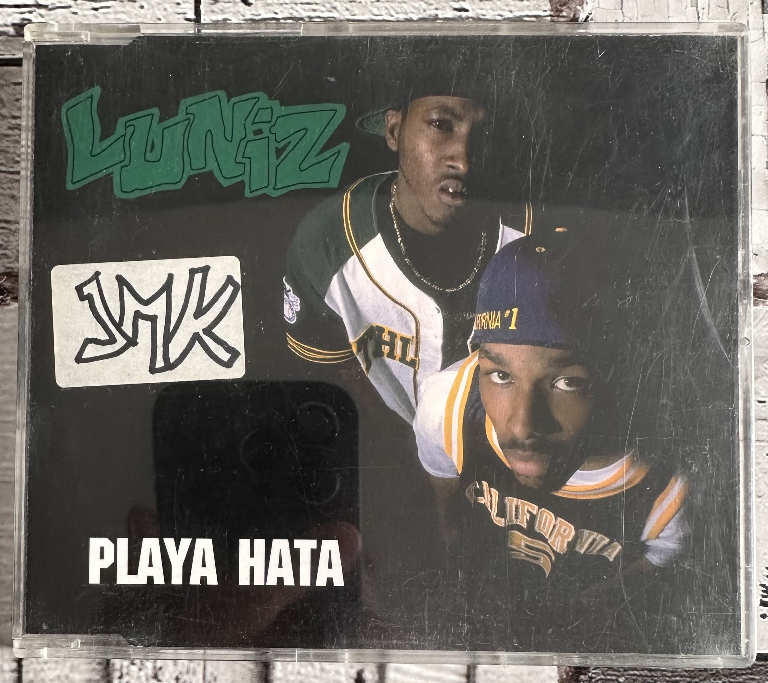 LUNIZ - PLAYA HATA